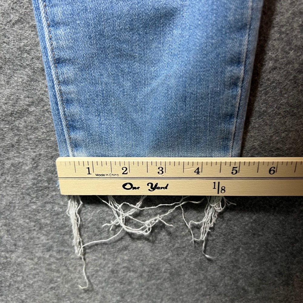 Levis 711 Skinny Ankle Jeans Womens 29 Light Wash Distressed Raw Hem Blue Denim - Picture 3 of 8